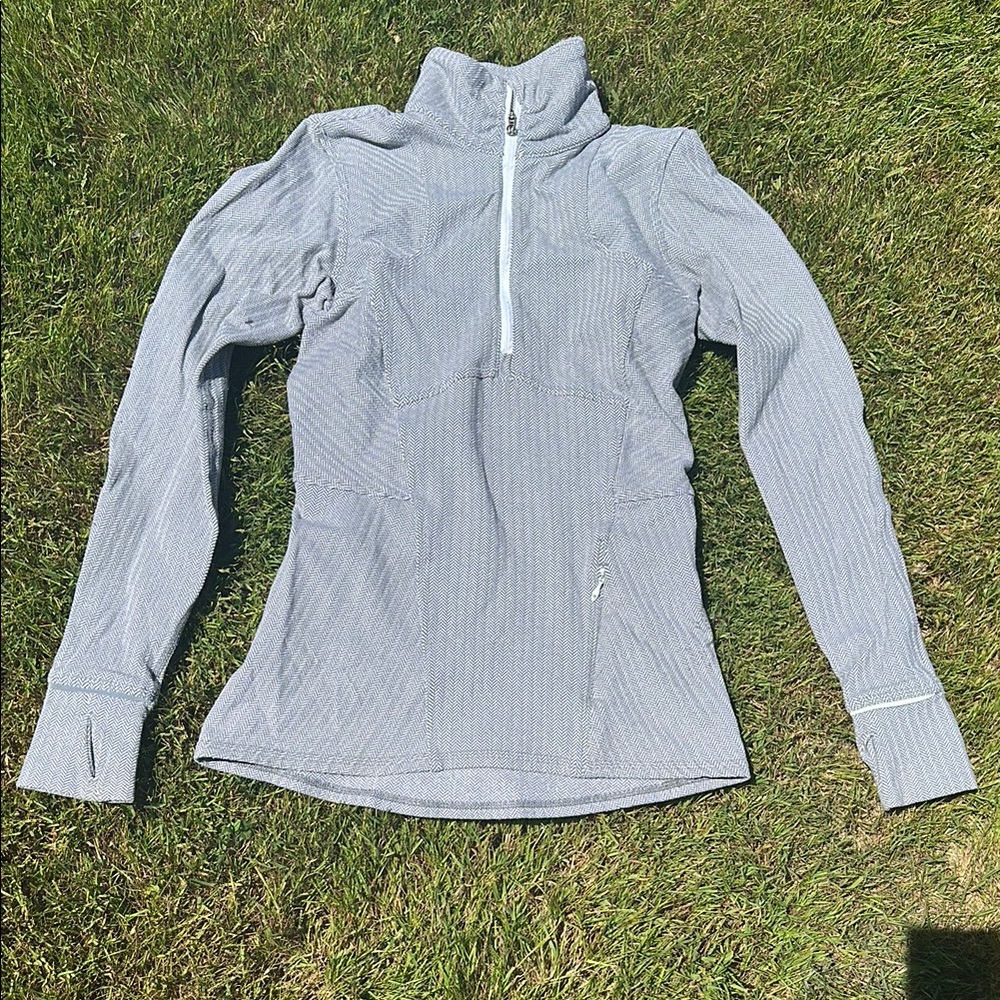 Lululemon Chic Gray Long-Sleeve Quarter Zip